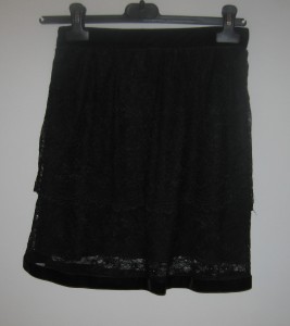 Lazzari skirt in lace black
